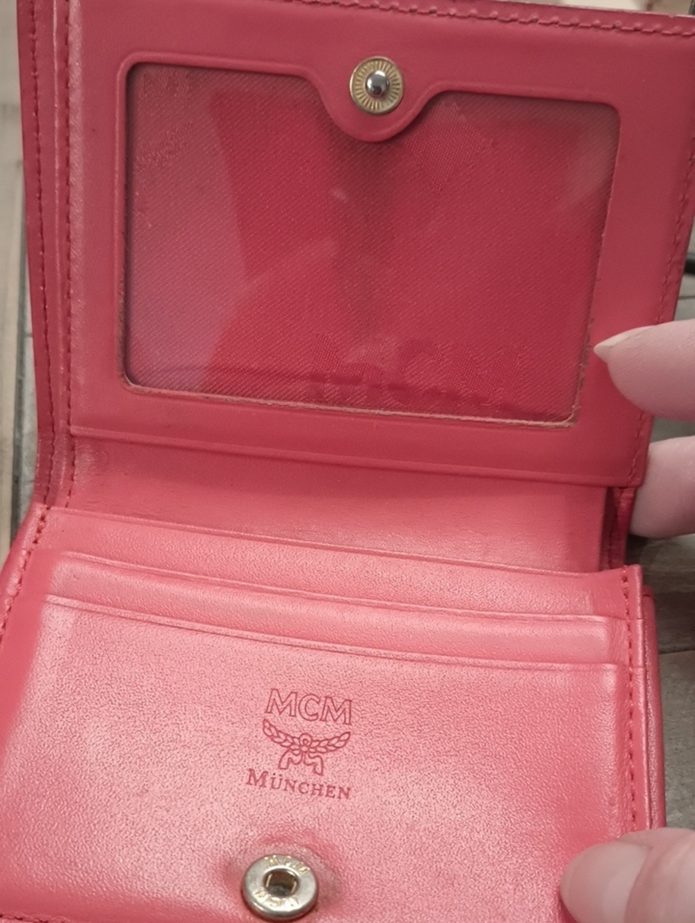 MCM Red Compact Wallet - Picture 8 of 9